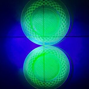 Glowing Green uranium Glass Plates 2 8 inch diamond pattern green 1 has chip